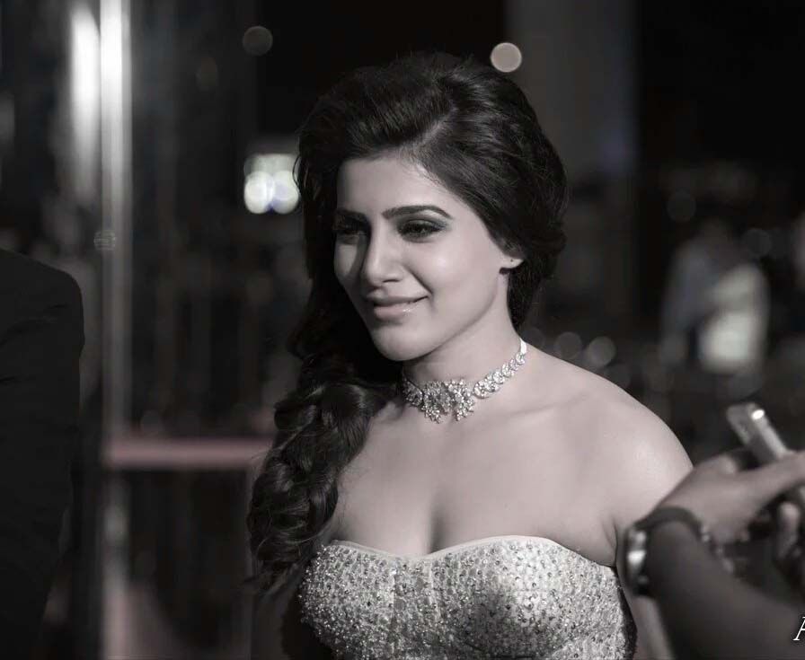 Actress Samantha Hot HD Cleavage Photos