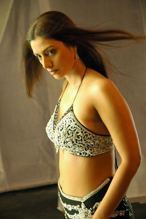 Actress Tabu's Hot Navel Show Sizzlers Photos