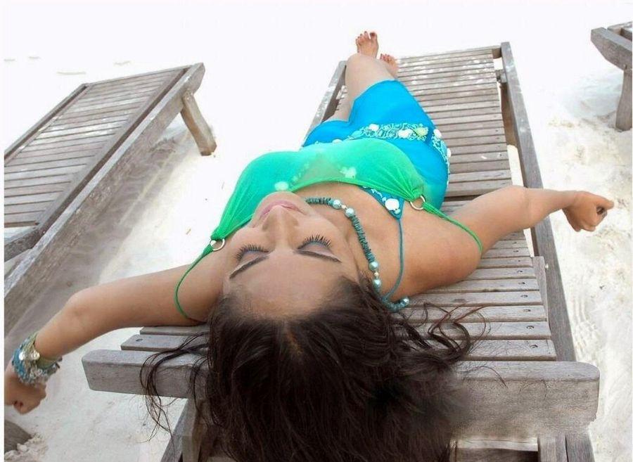 Anushka Shetty Hot & Sexy Wet Collection Photos