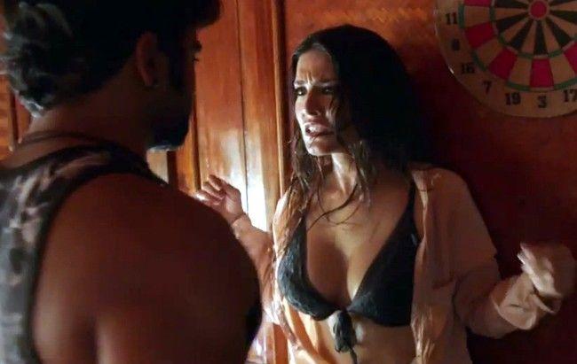 Bold acts Hot & Sexy Photos from Bollywood Movies