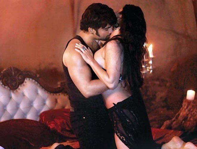 Bold acts Hot & Sexy Photos from Bollywood Movies