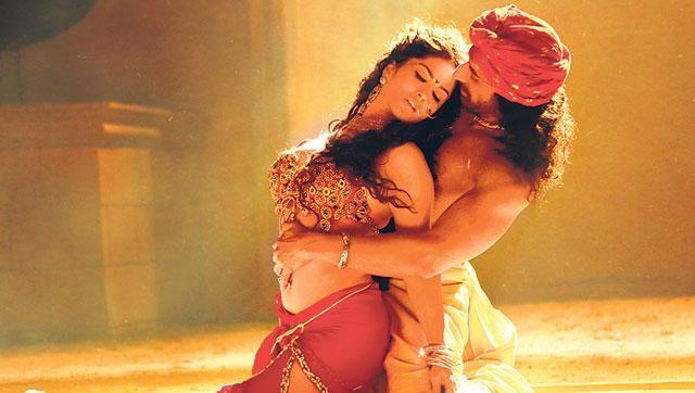 Bold acts Hot & Sexy Photos from Bollywood Movies