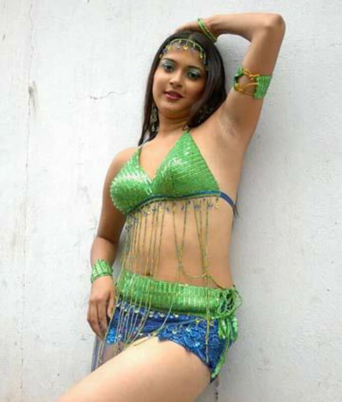 Indian Actresss Navel & Sexy Photos