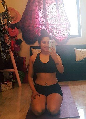 Indian Famous Singer Neha Bhasin Poses in Bikini Photos