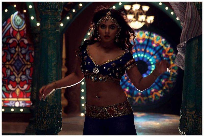 Neetu Chandra Hot Sexy Pictures