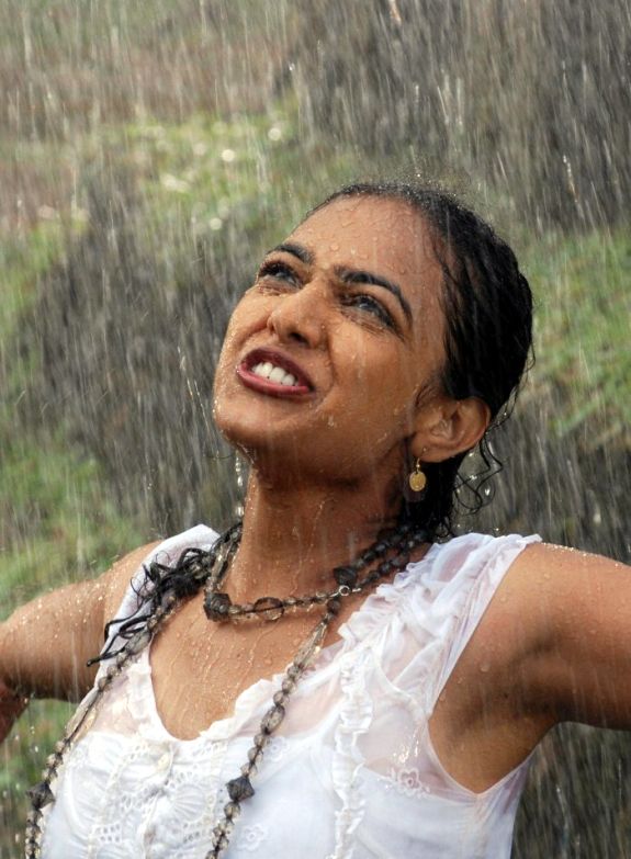 Nithya Menon Hot Wet Pictures