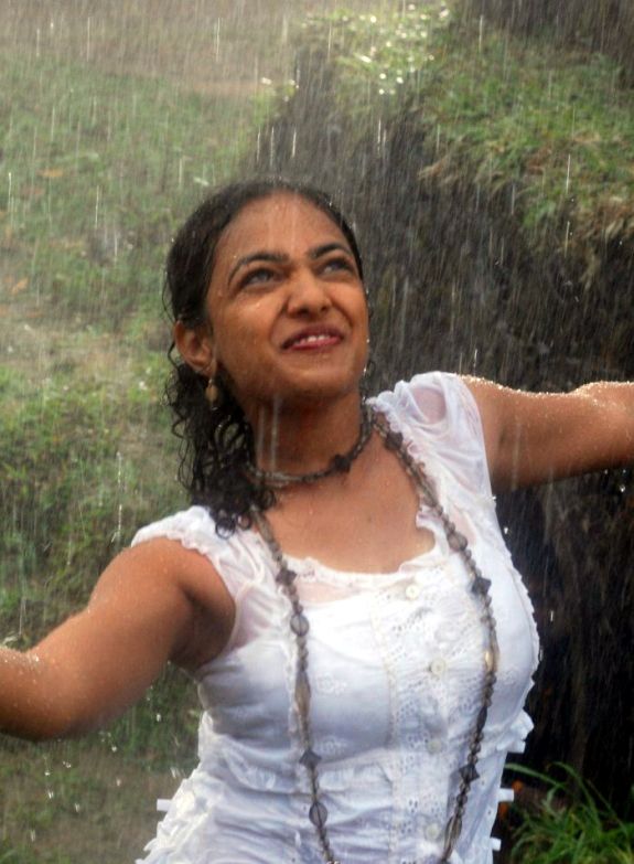 Nithya Menon Hot Wet Pictures