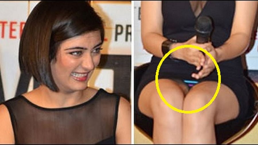 Oops Moment of Bollywood Actress Photos
