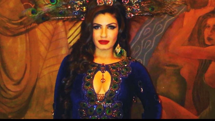 Oops Moment of Bollywood Actress Photos