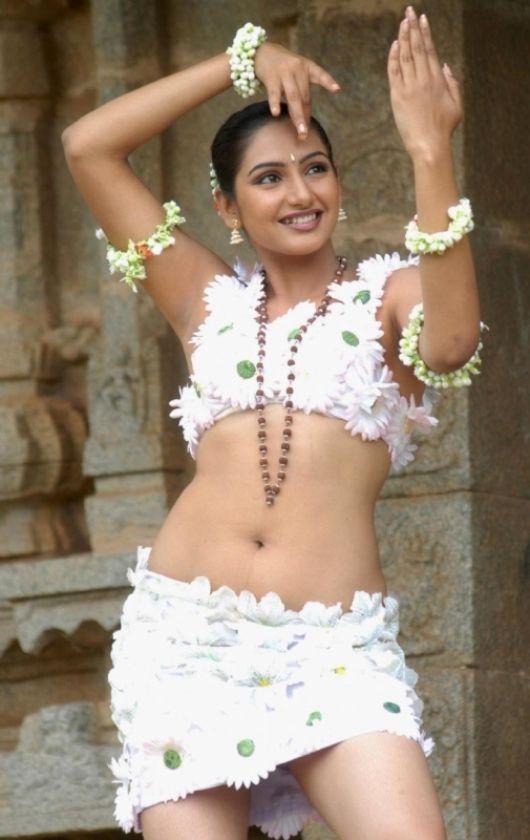 Ragini Dwivedi Hot & Spicy Photos