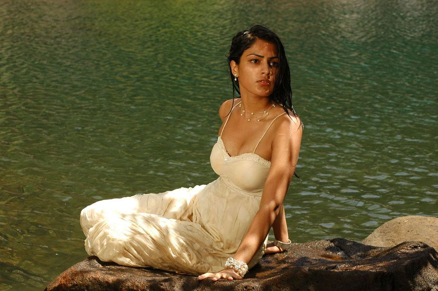 Riya Chakravarthy Hot Photos