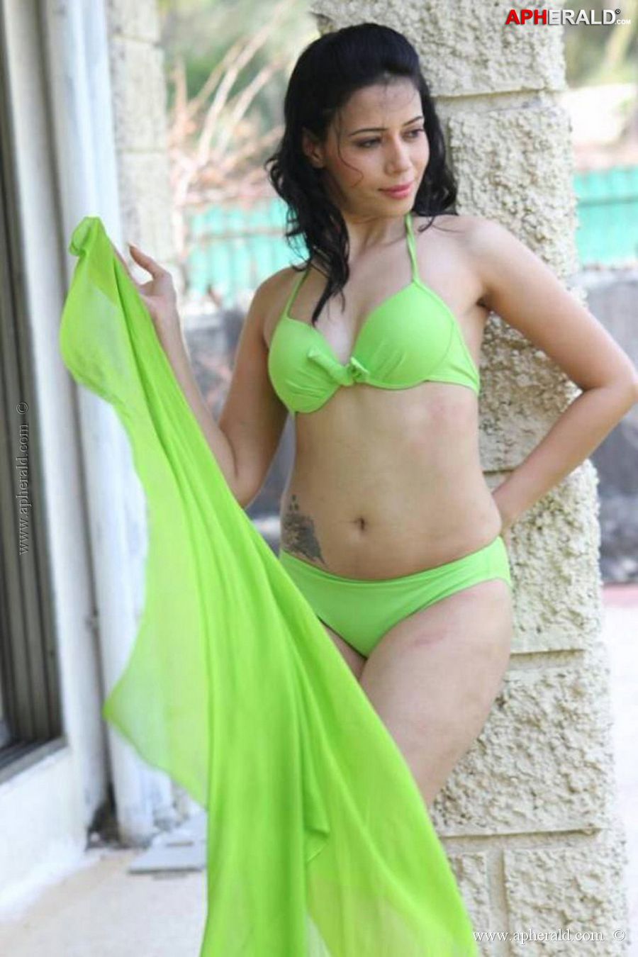 Rozlyn Jhan Hotest Photo Stills
