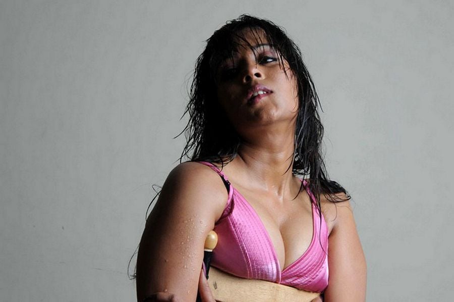 South Actress Swathi Hot Navel Stills