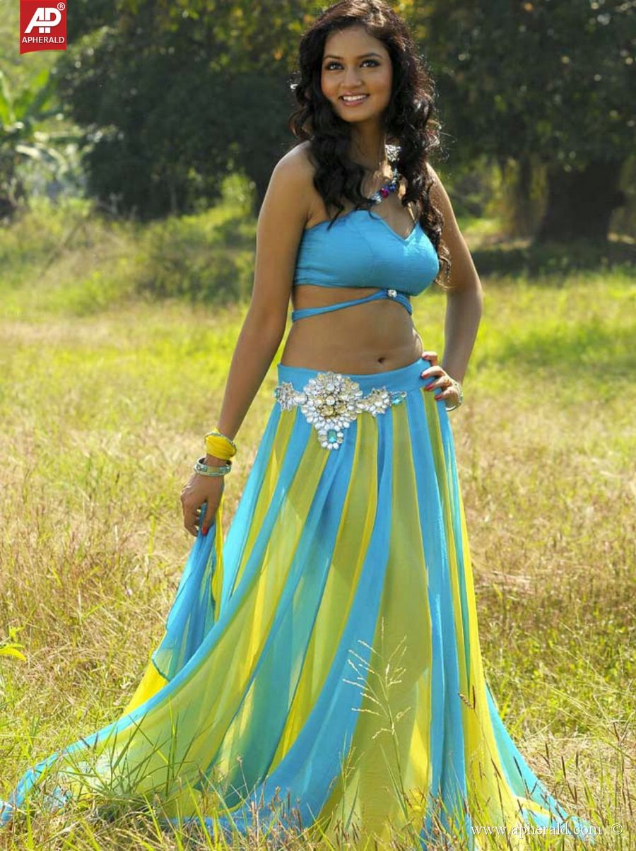 South Indian Actresses Navel Show