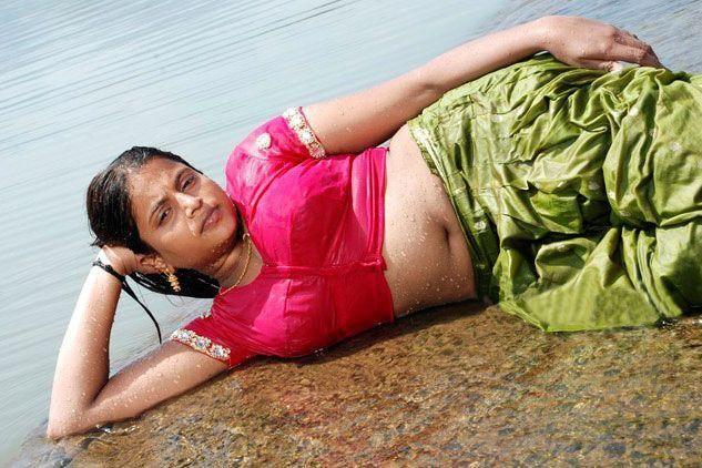 South Indian Masala Actress Cleavage & Navel Exposing Photos