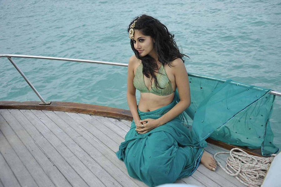 Taapsee Pannu Sexy Gallery