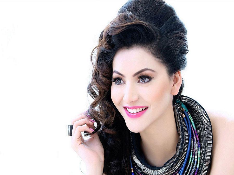 Urvashi Rautela Latest Sexy Photoshoot