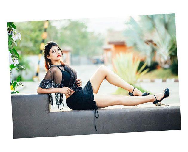 Urvi Shetty Hot HD Photo Shoot Photos
