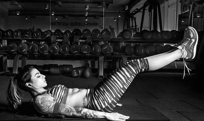 Vj Bani HOT Gym Bodybuilding Workout in public