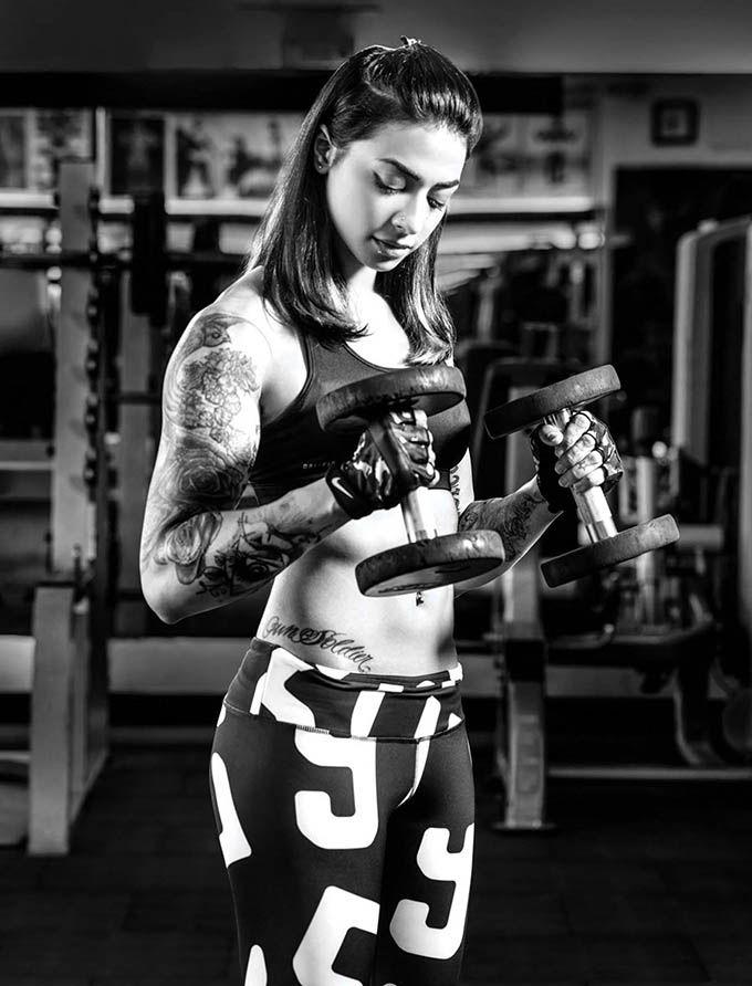 Vj Bani HOT Gym Bodybuilding Workout in public