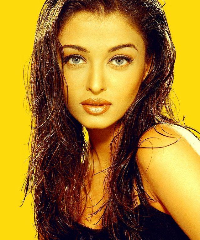 Aishwarya Rai Rare & UNseened Photos