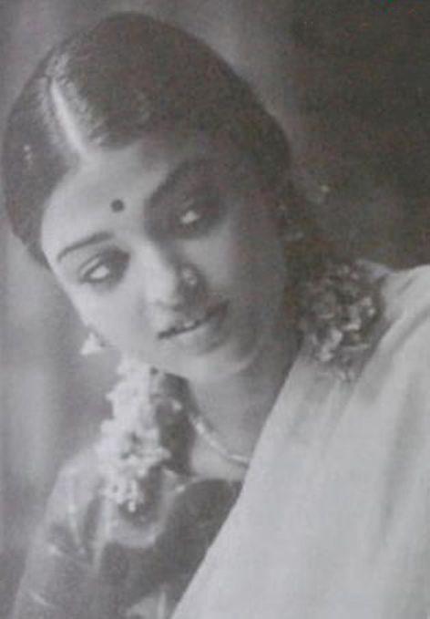 Aishwarya Rai Rare & UNseened Photos