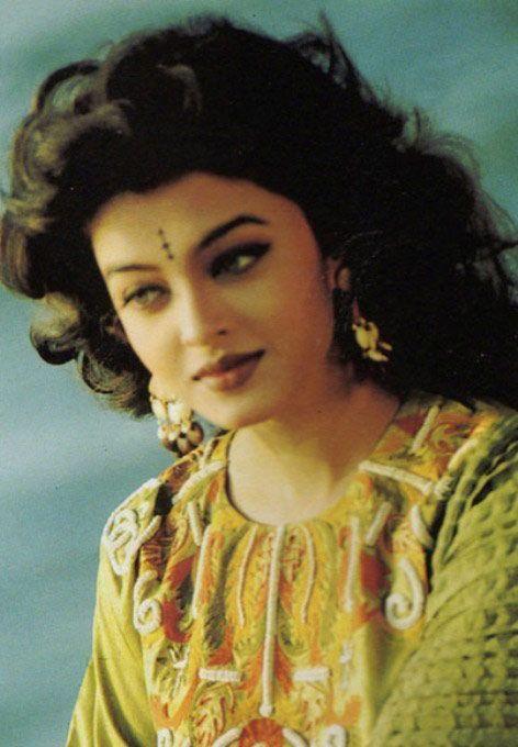 Aishwarya Rai Rare & UNseened Photos
