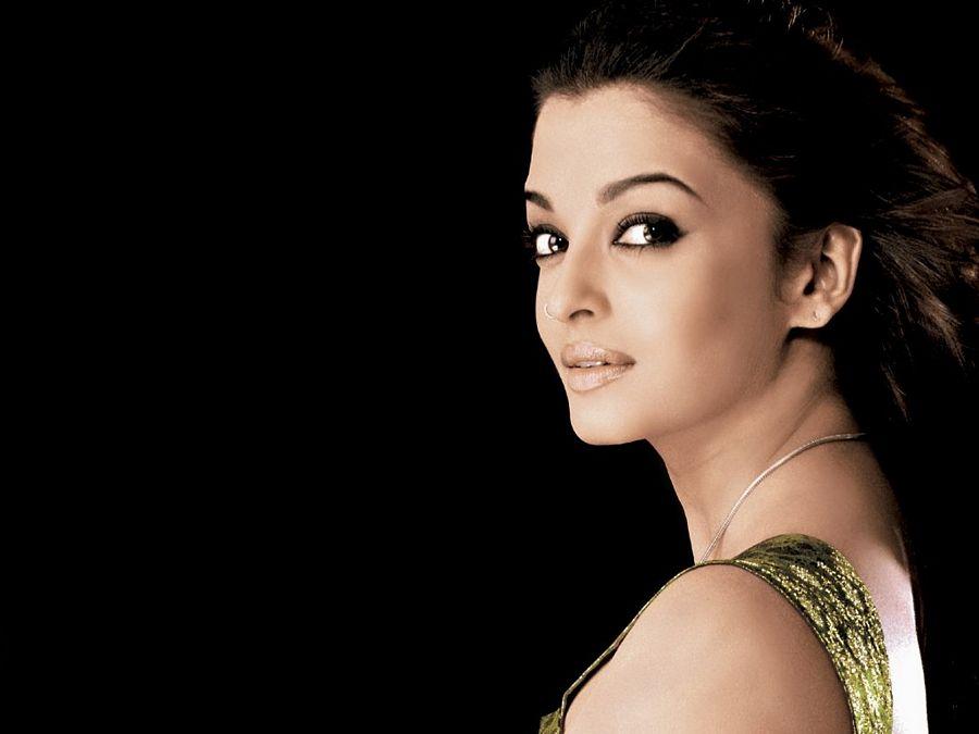 Aishwarya Rai Rare & UNseened Photos