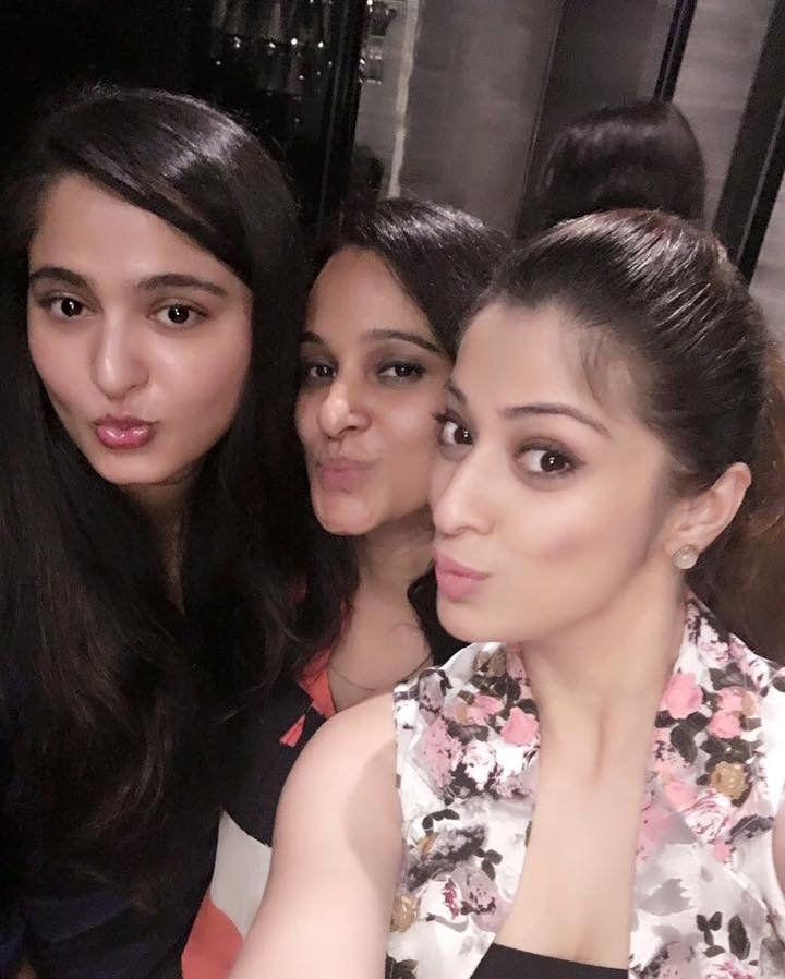 B day Special: Anushka Shetty Funny Selfies Moment Captured Photos B day Special: Anushka Shetty Funny Selfies Moment Captured Photos