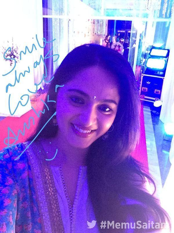 B'day Special: Anushka Shetty Funny Selfies Moment Captured Photos