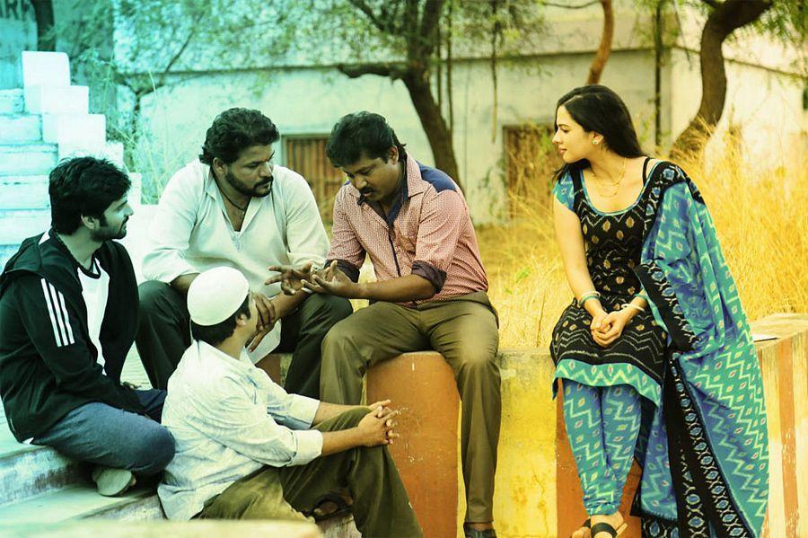 Appatlo Okadundevadu Movie Working Stills