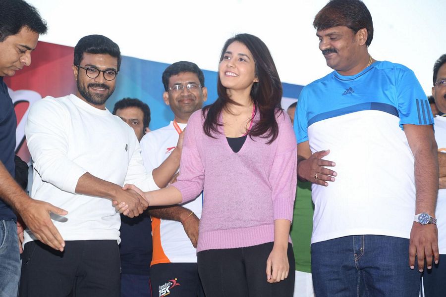 Celebs at 10K Run Photos