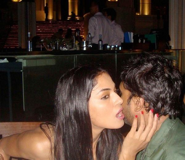 Check Out Before & After Drunk Pictures of Bollywood Celebs