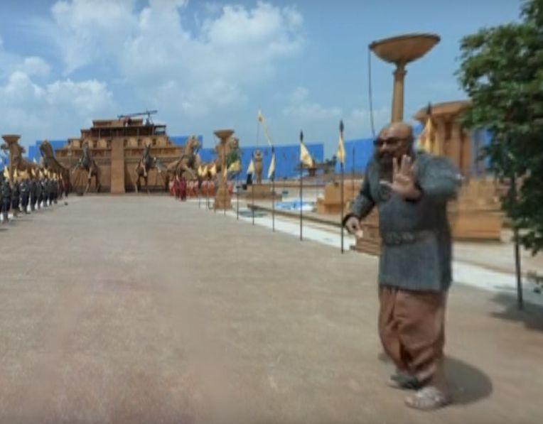 EXCLUSIVE:: Baahubali 2 Movie Working Stills Leaked