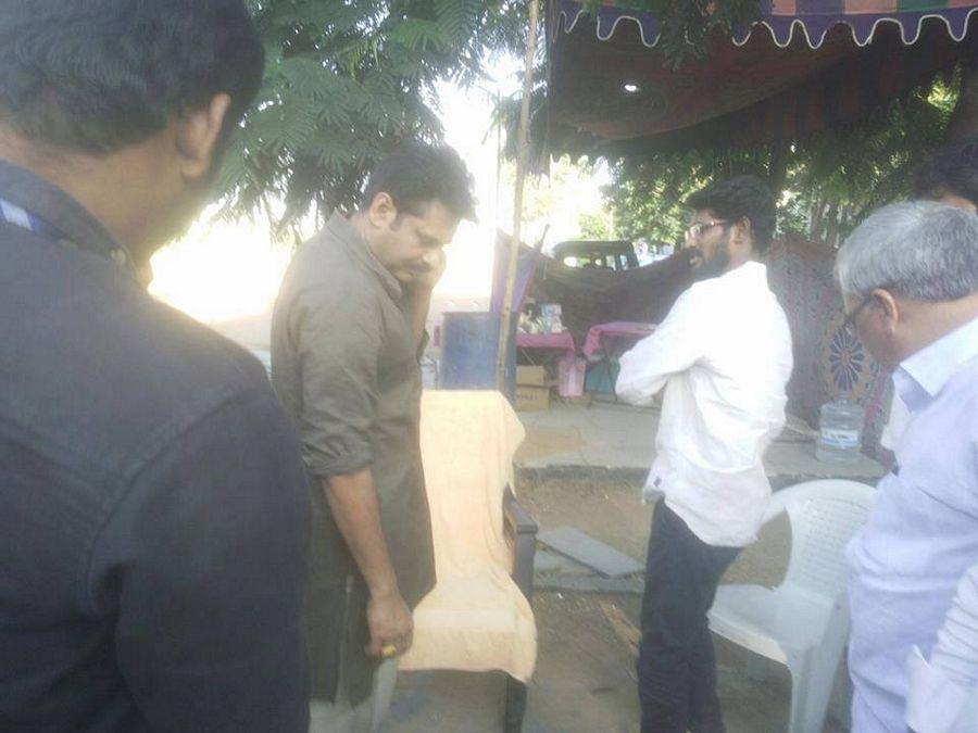 Exclusive Leaked Photos of Katamarayudu Movie on the Sets Locations