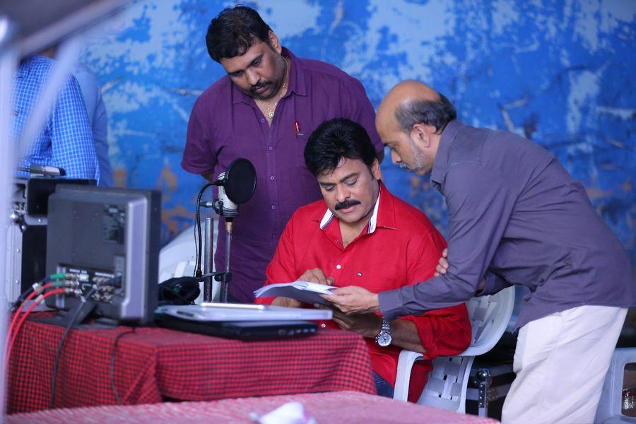 Exclusive Photos Leaked from the sets of Khaidi No 150