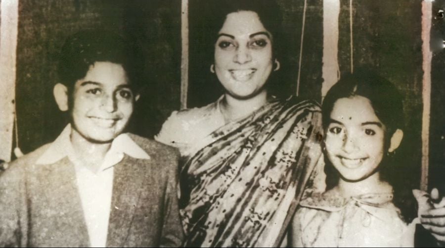 Jayalalithaa NEVER SEEN Photo Collection