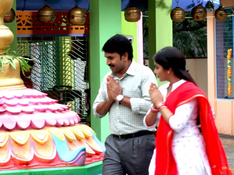 Jayammu Nischayammu Raa Movie New Stills