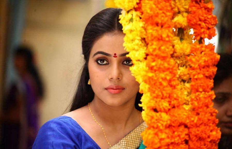 Jayammu Nischayammu Raa Movie New Stills
