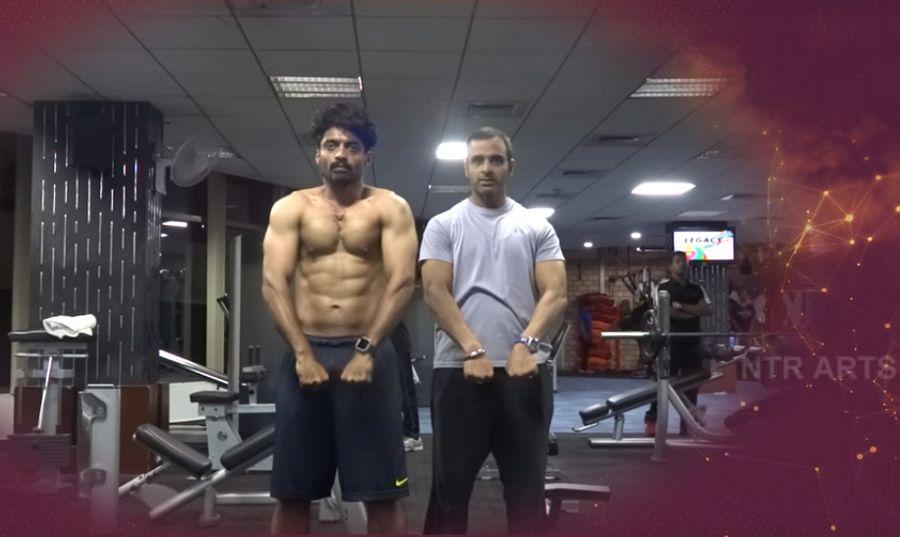 Kalyan Ram Six Pack Workout in GYM Photos