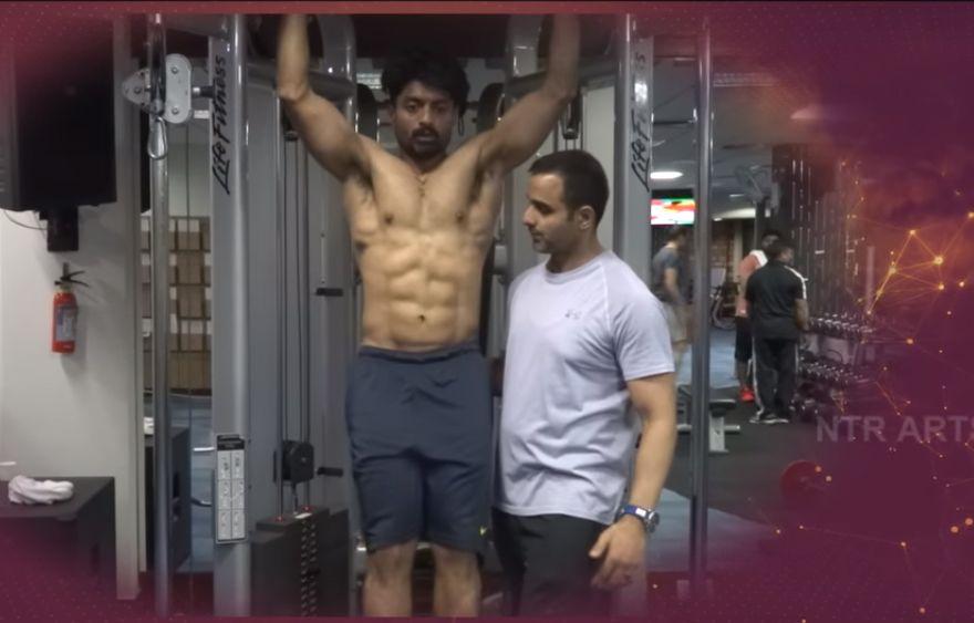 Kalyan Ram Six Pack Workout in GYM Photos