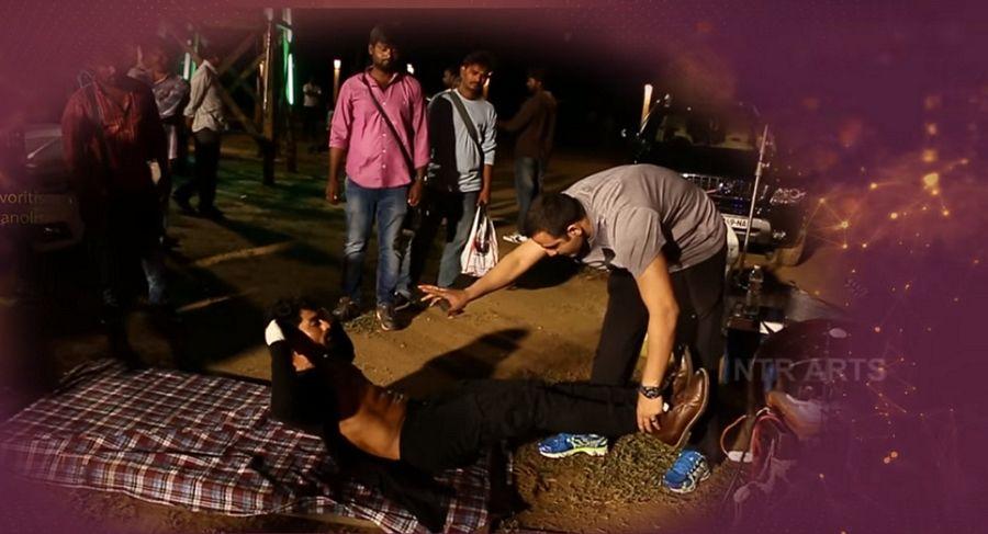 Kalyan Ram Six Pack Workout in GYM Photos