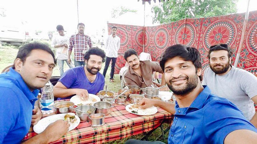 Pawan Kalyan Launch Session On Katamarayudu Location In Pollachi