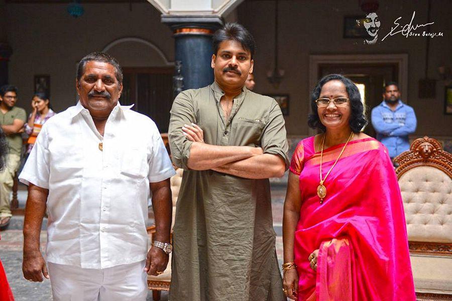 Pawan Kalyan's on the Sets of Katamarayudu Movie