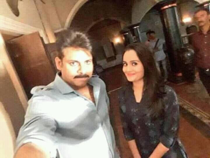 Pawan Kalyan's on the Sets of Katamarayudu Movie