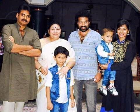 Pawan Kalyan's on the Sets of Katamarayudu Movie