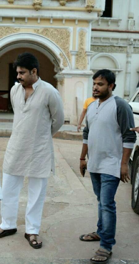 Pawan Kalyan's on the Sets of Katamarayudu Movie
