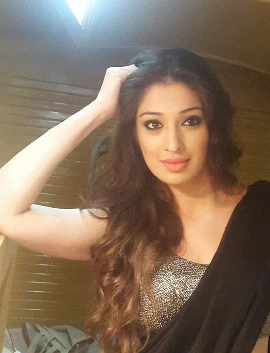 B'day Special: Actress Raai Laxmi Rare & Unseen with Family Photos