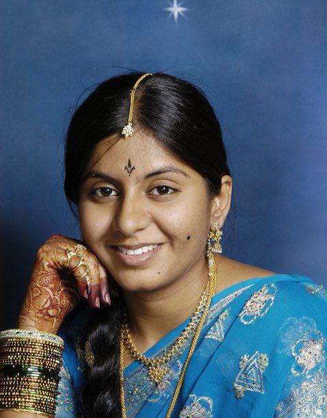 Serial Actress Sravani Rare & UNseened with Family Photos