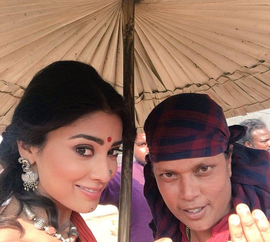 Shriya Saran LEAKED Stills in Gautamiputra Satakarni Movie